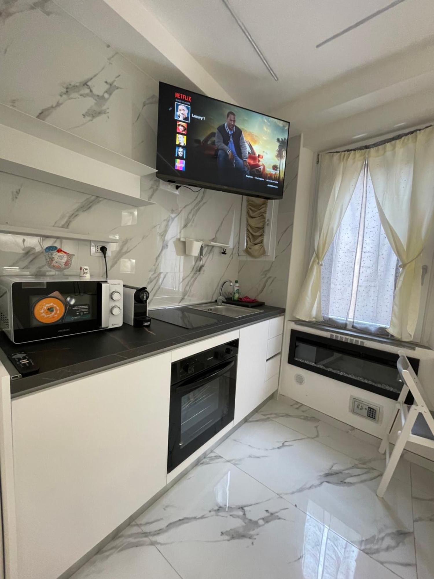 Appartement Luxury 5 Al Duomo Di Parme Extérieur photo